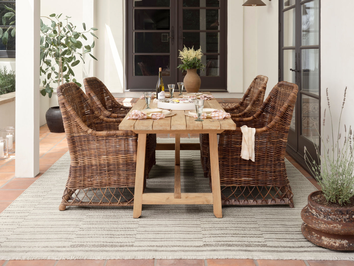 Amber Lewis x Loloi Malibu Ivory / Dove Rug No. 03