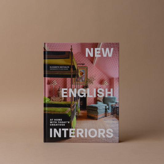 "New English Interiors: At Home With Today's Creatives: by Elizabeth Metcalfe
